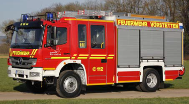 Symbolbild: Feuerwehr-Auto (für wichtige Rufnummern)