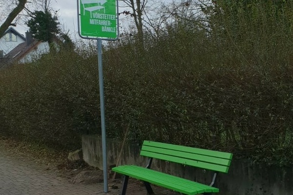 Mitfahrerb&auml;nkle in der Freiburger Strra&szlig;e 